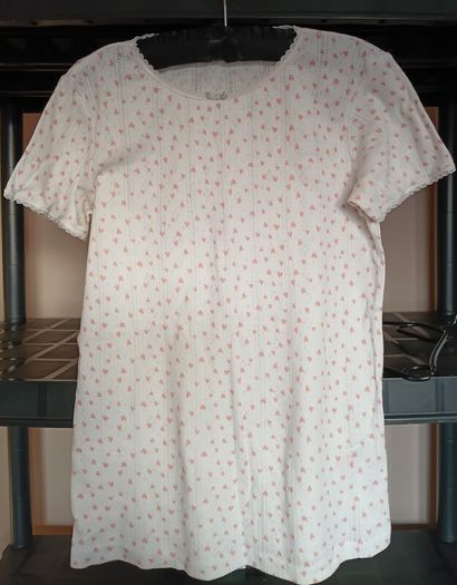 Girls Tee Shirt, size "13 to 14"