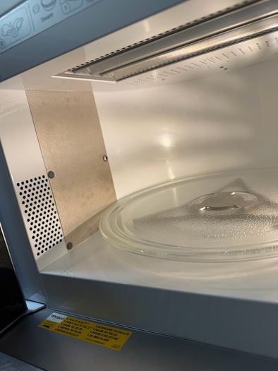 Whirlpool MAX 49 WSL with Quartz Grill Dual Function CRISP, STEAM, Child Safety