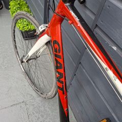 Giant defy road bike