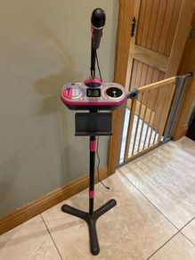Kids karaoke stand and player