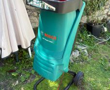 Bosch AXT Rapid 2200 Garden Shredder