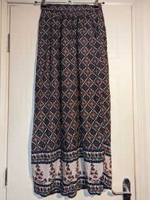 beautiful floral maxi skirt. Perfect for summer