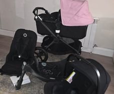 Immaculate condition Bugaboo Fox with rotating car sewt isofix