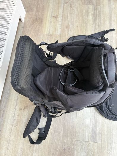 Child carrier for hiking