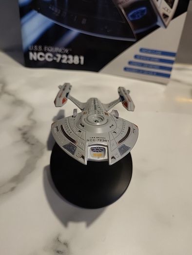 star trek eaglemoss uss equinox