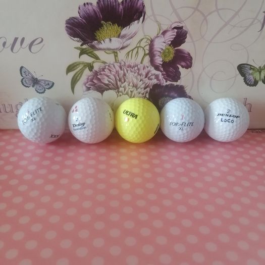 5 golf balls