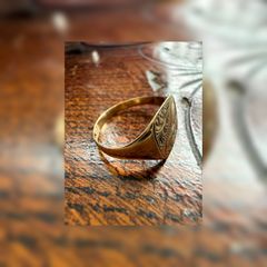 9k gold ring