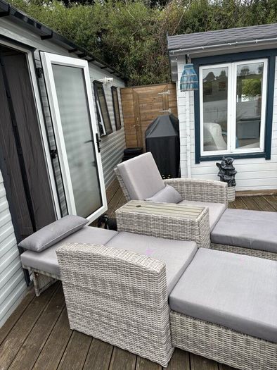 Rattan 2 seater PRICE DROP !