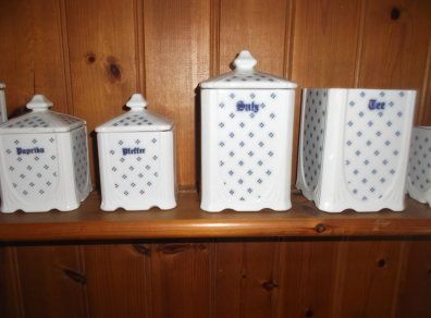 Beautiful  Exclusive Vintage Table Ware
