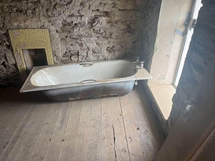 White cast iron bath