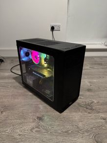 Windows 11 Desktop Computer