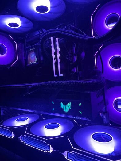 High-End gaming PC with RTX5070 / Ryzen 7 7700/ 32Gb DDR5