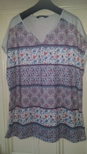 Bonmarche top size UK20 EU48 Postage included