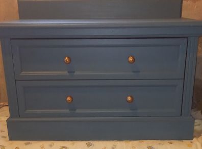 Low boy chest of drawers