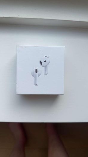 AirPods 4