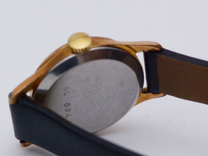 Vintage Swiss Ingersoll Gold Ladies Meachanical Watch