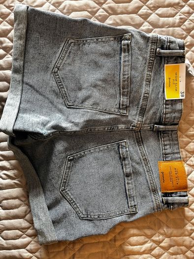 Stradavarius Mom Fit Shorts-Size:10