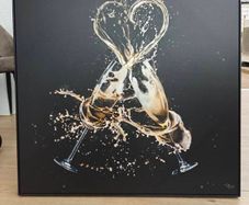 Black Champagne Picture