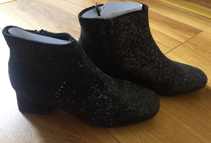 Girls Black Sparkle Boots