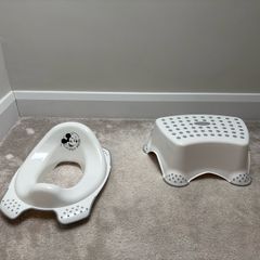 Mamia toilet seat and step stool