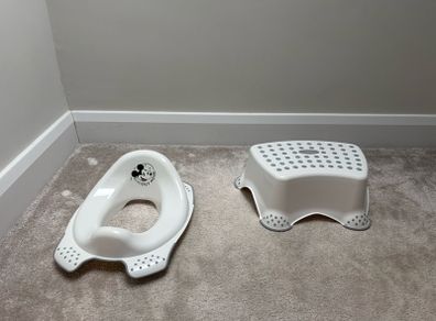 Mamia toilet seat and step stool