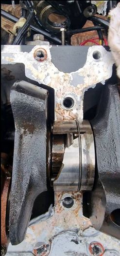 Mariner 125hp 2-Stroke Outboard 4 Parts or repair