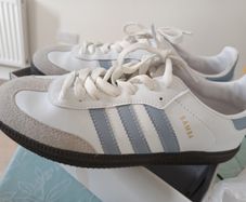 womens trainers