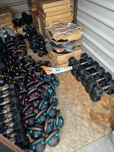 Hex rubber dumbbells & cast iron kettlebells