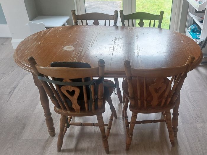Oval table and 4 chairs