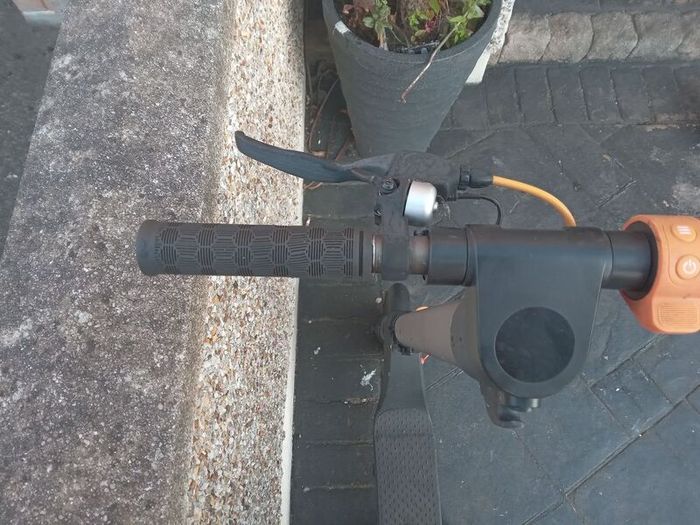 Electric scooter