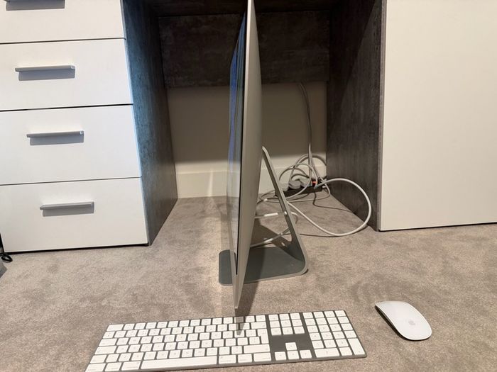 27" iMac 5K | 4.2Ghz i7 | 32GB Ram | 2TB SSD | 8GB Video | Delivery
