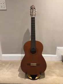 Yamaha cg122mc classical guitar