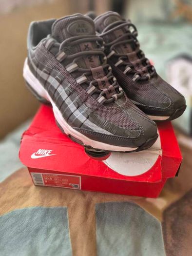 nike uk8