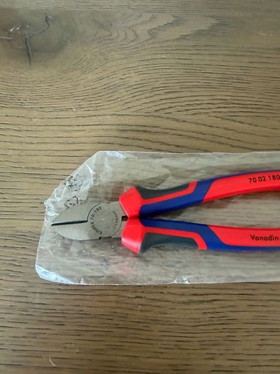Knipex Snips 180mm Comfort Grip New Model