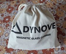 Magnetic window cleaner