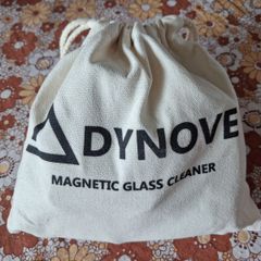 Magnetic window cleaner