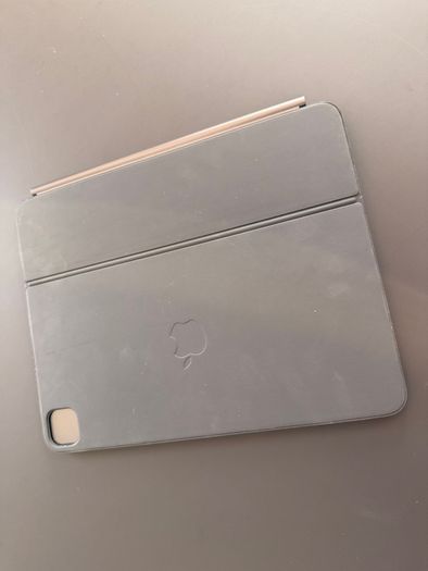 Apple Magic Keyboard for 13 inch iPad Pro