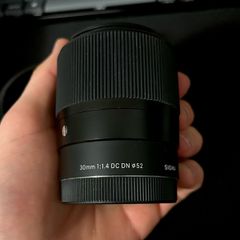 Sigma 30mm f1.4 DC DN Contemporary (Sony E-Mount) | Boxed | Mint Condition
