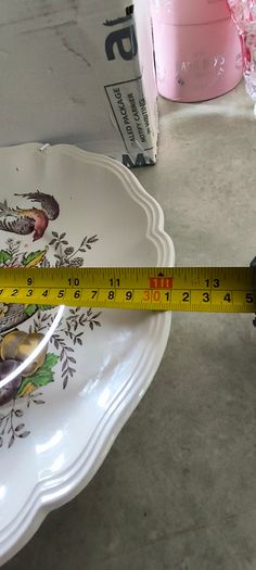 Plate  Underplate for Tureen Hampshire by Royal Doulton as decoertive hanging wall plate.