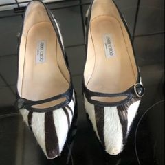 Ladies designer shoes size 5 still plenty of wear