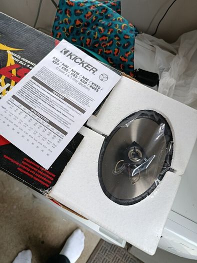 kicker speakers