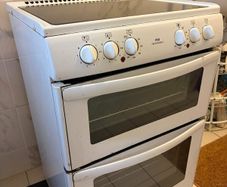 New World 60cm Electric Cooker  Double Oven & Hob