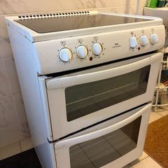 New World 60cm Electric Cooker  Double Oven & Hob