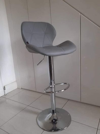 New High Swivel Bar Stools / Adjustable Height / Delivery