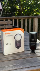 Godox v1s