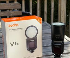 Godox v1s