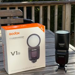 Godox v1s