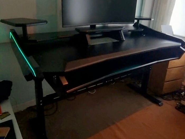 StudioDesk Enterprise Electric black
