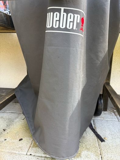 Weber Master Touch 57cm Includes Cover & Extras
