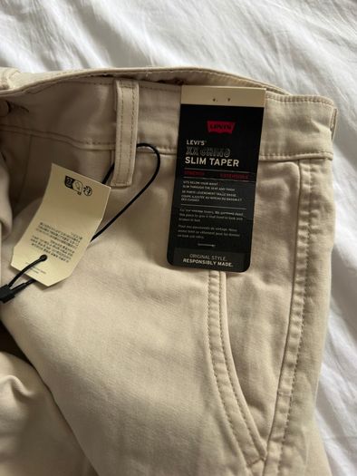 Levis Slim Tapered Chinos
